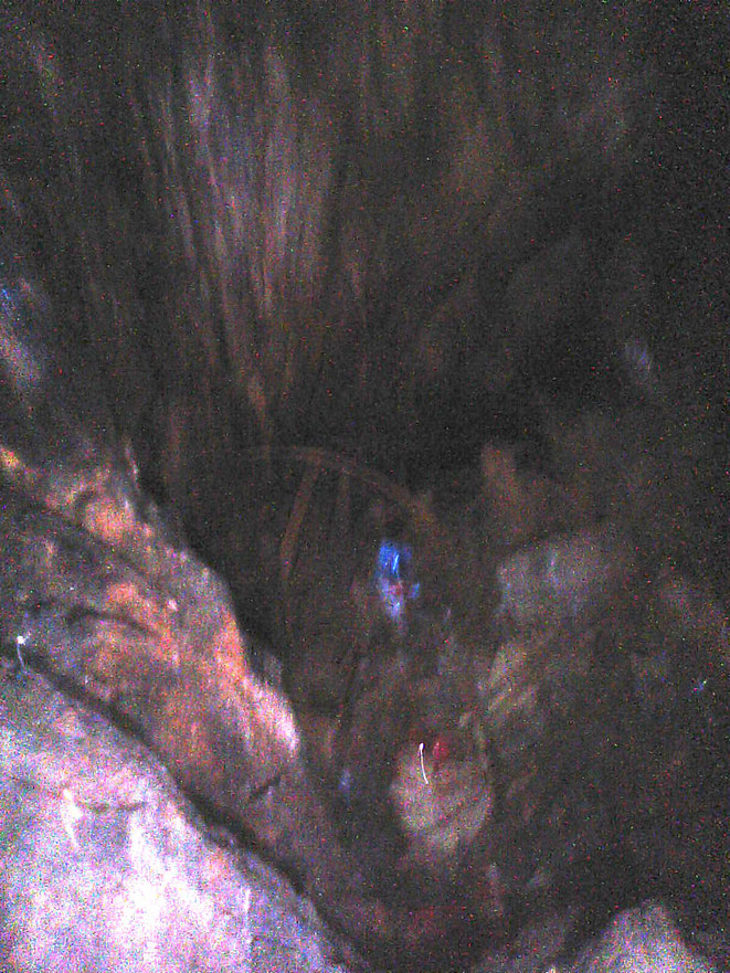 異世界の「狭間の小人」の写真(調整後)(新・時空のおっさんまとめ @ ウィキより)